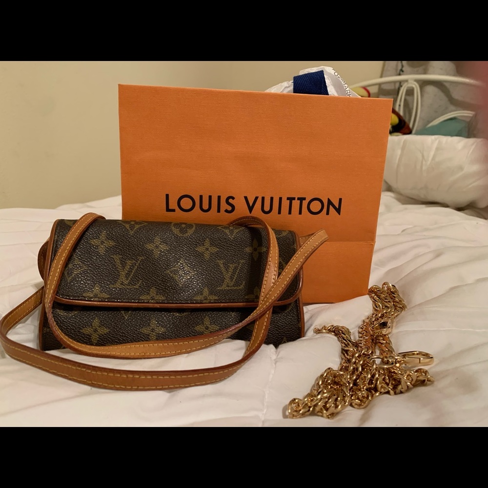 Authentic Louis Vuitton purse.